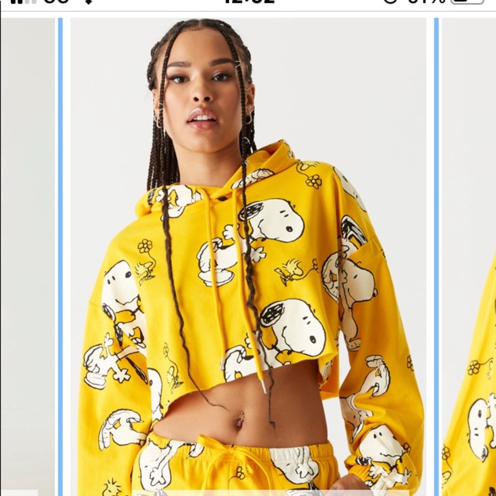 Peanuts “Snoopy” cropped hoodie size XL